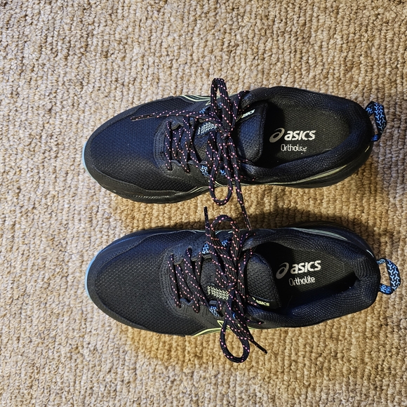 ASICS Black and Yellow Running Shoes - Picture 2 of 5